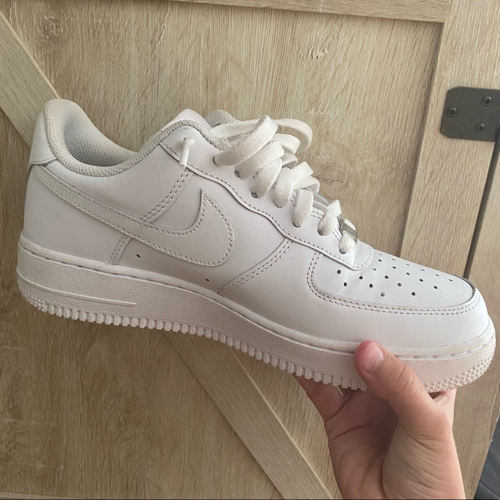 white nike air forces